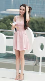 Dilraba Dilmurat feet photo 18