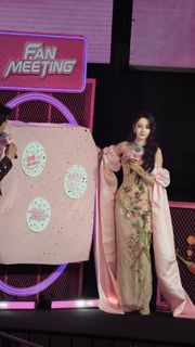 Dilraba Dilmurat feet photo 17