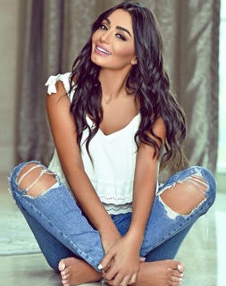 Dima Al Jundi feet photo 13