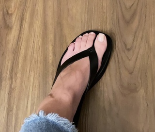 Dima Al Sheikhly feet photo 2