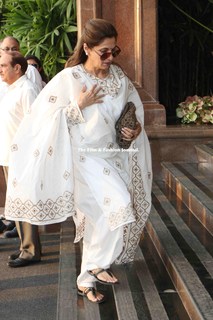 Dimple Kapadia feet photo 6