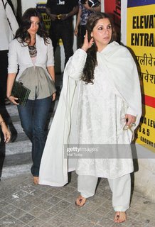 Dimple Kapadia feet photo 18