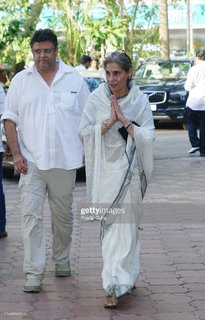 Dimple Kapadia feet photo 9