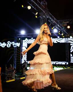 Dina El Sherbiny feet photo thumbnail