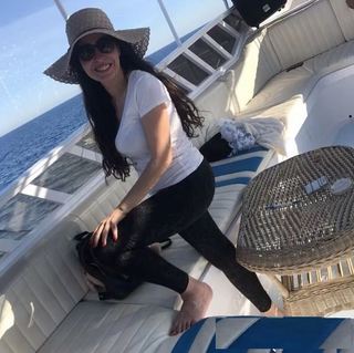 Dina feet photo thumbnail