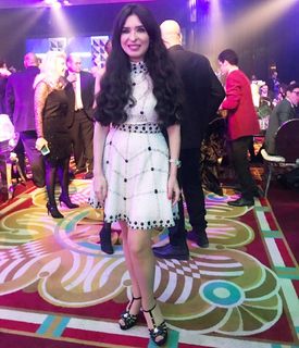 Dina feet photo thumbnail