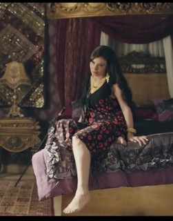 Dina feet photo thumbnail