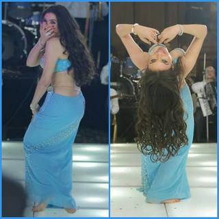 Dina feet photo thumbnail