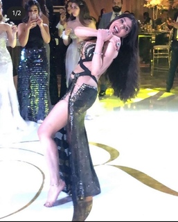 Dina feet photo thumbnail