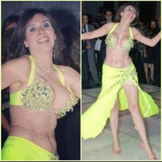 Dina feet photo thumbnail