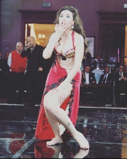 Dina feet photo thumbnail