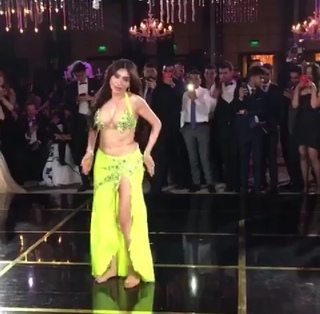 Dina feet photo thumbnail