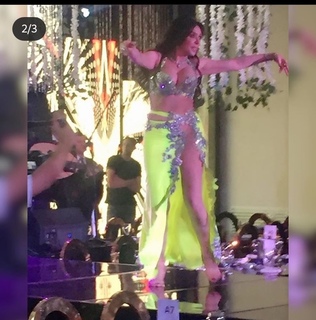 Dina feet photo thumbnail