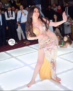 Dina feet photo thumbnail