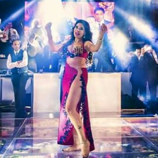 Dina feet photo thumbnail