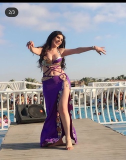 Dina feet photo thumbnail