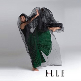 Dina feet photo thumbnail