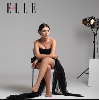 Dina feet photo thumbnail