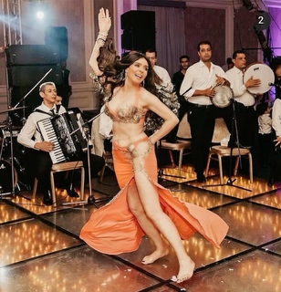 Dina feet photo thumbnail