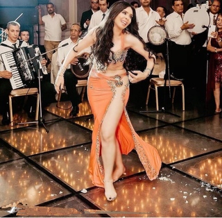 Dina feet photo thumbnail