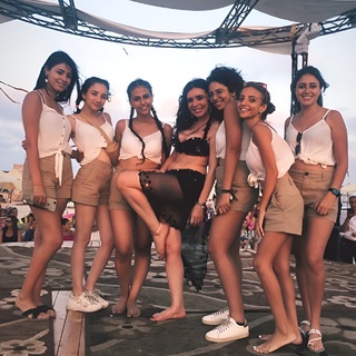 Dina feet photo thumbnail