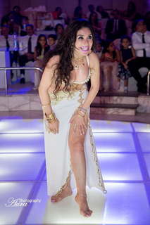 Dina feet photo thumbnail