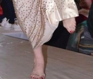 Dina feet photo thumbnail