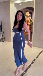 Dina feet photo thumbnail