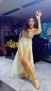 Dina feet photo thumbnail