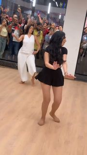 Dina feet photo thumbnail