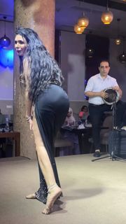 Dina feet photo thumbnail