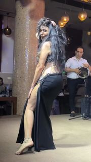 Dina feet photo thumbnail