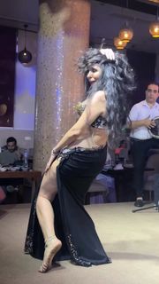 Dina feet photo thumbnail