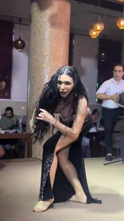 Dina feet photo thumbnail