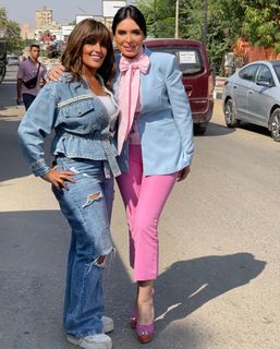 Dina feet photo thumbnail