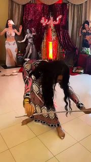 Dina feet photo thumbnail