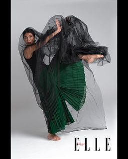 Dina feet photo thumbnail