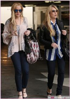 Dina Lohan feet photo 9