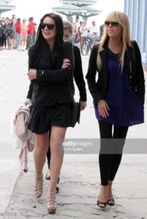 Dina Lohan feet photo 2