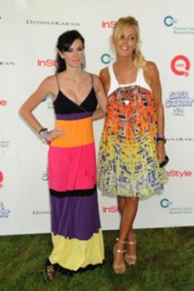 Dina Lohan feet photo 3