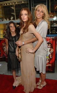 Dina Lohan feet photo 19