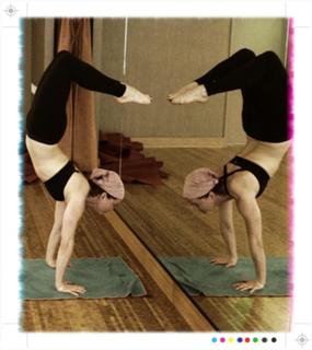 Dina Meyer feet photo thumbnail