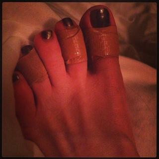 Dina Meyer feet photo thumbnail