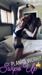 Dina Meyer feet photo thumbnail
