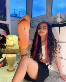 Dina Saeva feet photo 13