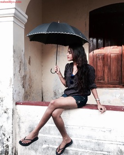 Dinakshie Priyasad feet photo 13