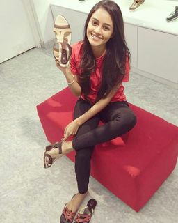 Dinakshie Priyasad feet photo 4