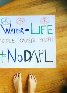 Diora Baird feet photo thumbnail