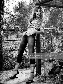 Diora Baird feet photo thumbnail