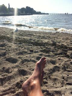 Diora Baird feet photo thumbnail